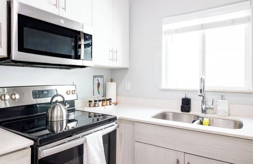 Paradise Valley Village Apartment | New Luxury Double Suites in Phoenix/Scottsdale