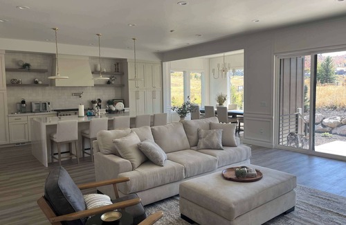 Ogden House | NEW Luxury Home super comfy By Snowbasin & Pow Mow