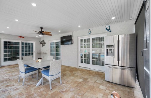 Greater Northdale House | New Luxury House Pool. Just 14 Minutes From the Airport