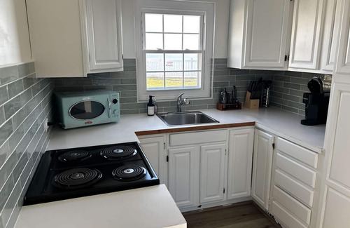 Southampton Apartment | New Luxury Oceanfront Unit with Private Beach