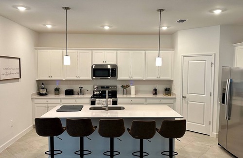 Lehigh Acres House | New Luxury Villa Home on Championship Golf Course. High speed WiFi AC