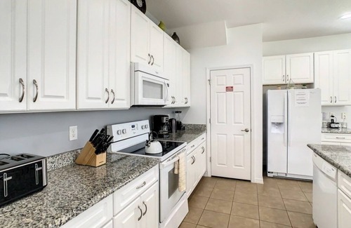 Davenport Villa | NEW! Luxury Villa w/Private Pool, Golf Resort Amenities & Near Disney