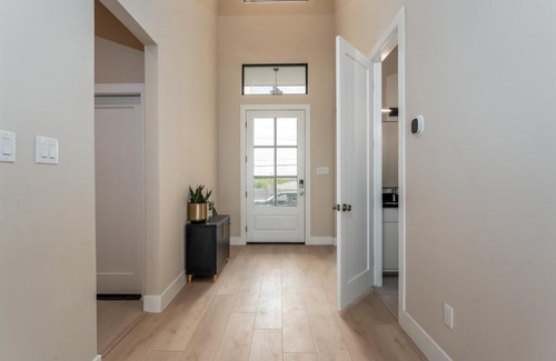Port Isabel House | NEW Luxury Waterfront Home, With Pool, Sleeps 20