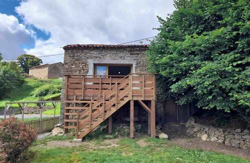 La Chapelle-Agnon House | New: Maison Neuve Coeur Parc Naturel Terrace/Garden Pets welcome