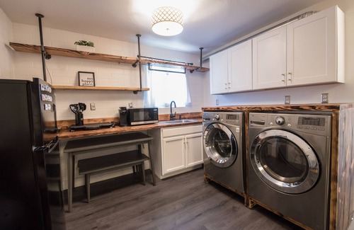 Camelback East Apartment | NEW★ Midtown Studio ★ Near Biltmore & Airport ★