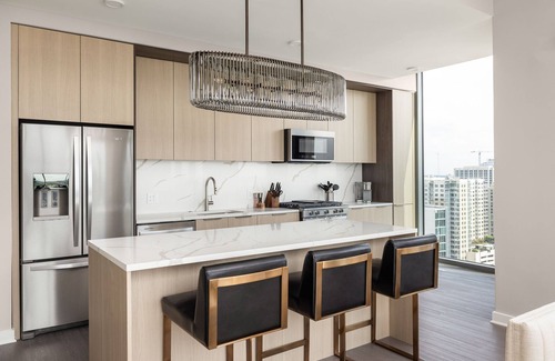 Midtown Apartment | *NEW* Midtown Sunset by Atlanta Luxury Rentals