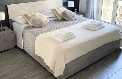 Parella Apartment | NEW MINIMAL CHIC APARTMENT center, Juventus Allianz stadium, Kappa FuturFestival