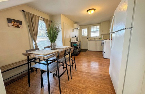 Manchester Apartment | NEW - Mins to Concord and Nashua NH - Fully Fenced Backyard - In-Unit Laundry