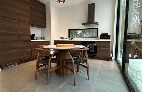 Saint Donat Ski Chalet | New modern luxury ski out cabin walking distance to the chairlift in Saint-Donat