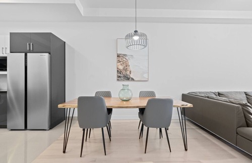 La Petite-Patrie Apartment | New Modern 2bdr Apartment in Little Italy Unit 202