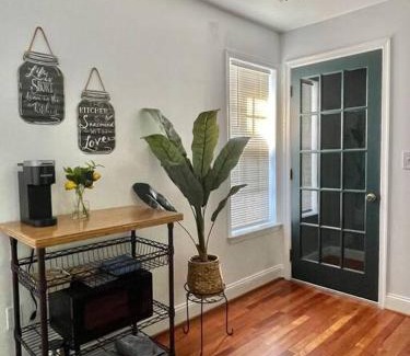 West Falls Church Apartment | New, Modern, 3 bed/3 bath Apt, 10 miles to DC!