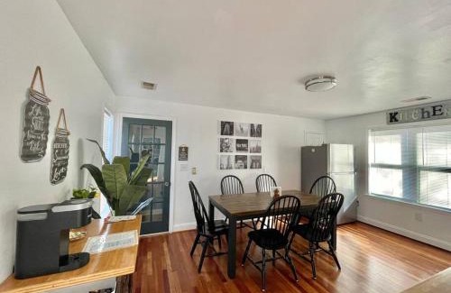 West Falls Church Apartment | New, Modern, 3 bed/3 bath Apt, 10 miles to DC!