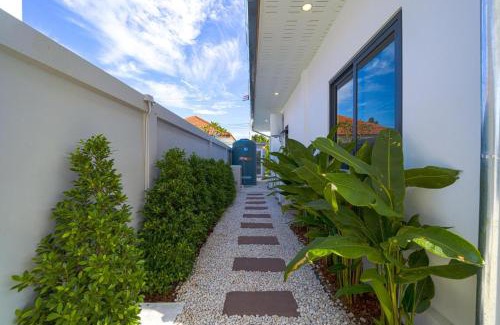Hua Hin Villa | New Modern 3 Bedroom Villa - MB35