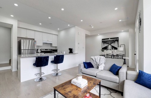 Ajax House | New Modern 3bed Home Thermëa