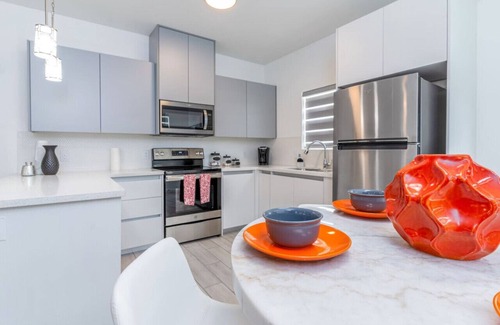 McAllen House | New & Modern apt-Close to Mall 2BR/2BA King Bed