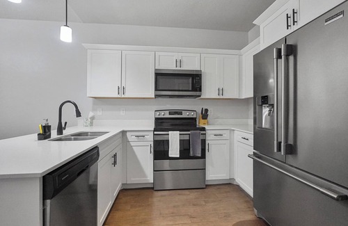Lehi Condo | New Modern Condo in the heart of Lehi!
