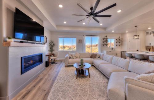 Moab South Valley House | New & Modern Escape