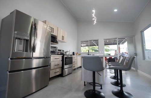 Bejuco House | New modern house near the beach