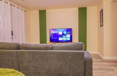 Wheaton Apartment | New Modern I Cozy Basement in Silver Spring I D.C. Metro Area