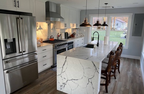 Windham House | New & Modern, Lakeside Home