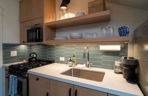 Downtown Flagstaff Apartment | New modern loft 5 minute walk to downtown.