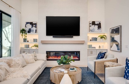 Allandale House | New Modern Luxury! | Pool/Spa | Casita l Close to Downtown l 9 Beds
