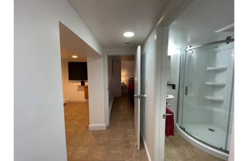 Bronxville Apartment | New, modern, paw friendly, quiet and close to NYC.