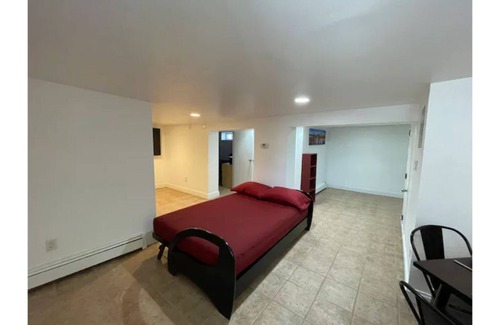 Bronxville Apartment | New, modern, paw friendly, quiet and close to NYC.