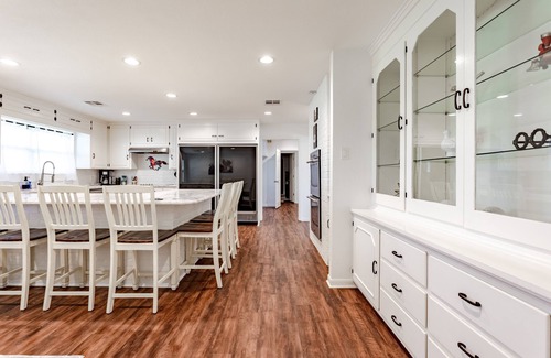 Robinson House | NEW! Moonlight Manor- Pool & Hot Tub- Just minutes from Downtown Waco