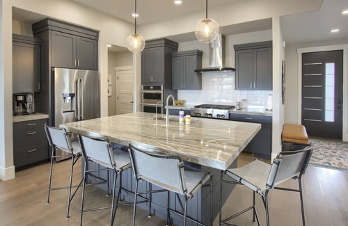 Hideout House | New Mountain Modern | 2 Living Spaces | Hot Tub | Ski Views