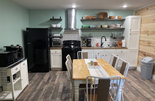 Jamestown Apartment | New Near Jamestown Dock - A