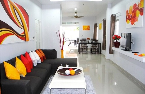 Nai Harn House | New near the beach Nai Harrn