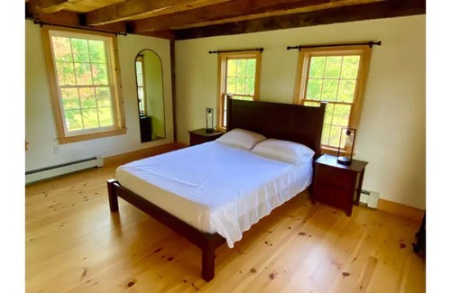 Bar Mills Other | *NEW* Newly Renovated Spacious 1700s Historic Farmhouse
