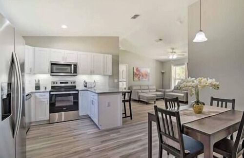 Ocala House | New Ocala Getaway! Fenced Yard - WEC 14mi