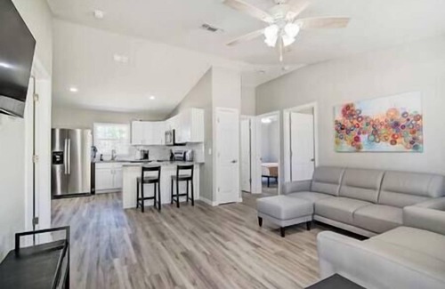 Ocala House | New Ocala Getaway! Fenced Yard - WEC 14mi
