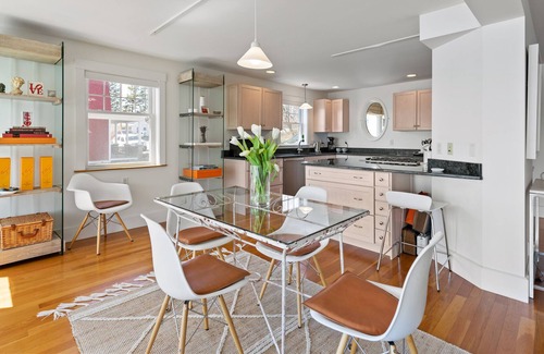 Kittery House | >New Oceanfront Listing< La Bohème | Kittery Maine