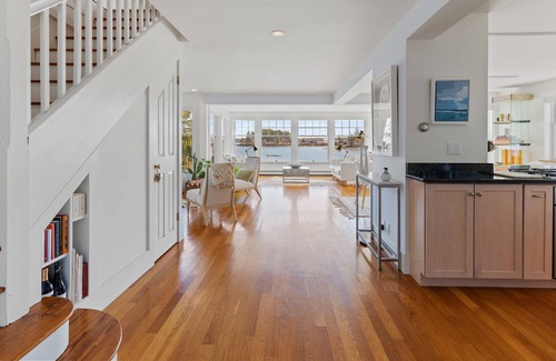 Kittery House | >New Oceanfront Listing< La Bohème | Kittery Maine