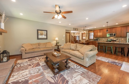 Thayerville House | New! Once In A Blue Moon: Lake Area, Hot Tub, A/C, Fireplace!