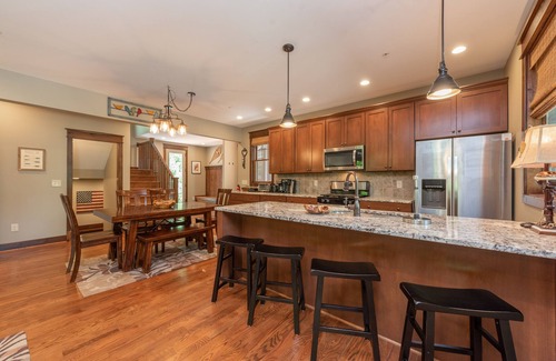 Thayerville House | New! Once In A Blue Moon: Lake Area, Hot Tub, A/C, Fireplace!