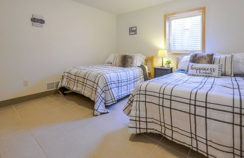 Osakis House | New Osakis rental for large groups!
