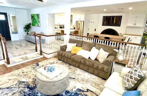 Enterprise House | New! Party House w/Pool & BBQ,Near Airport & Strip