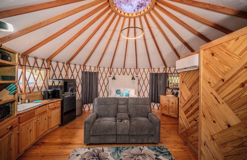 Bandera Cabin | NEW! Peacock/River Yurt Village/Couples Yurt/Hot Tub/Close to Town!