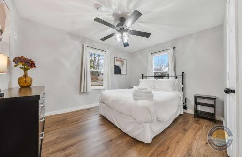 Lake Geneva House | New Pet-Friendly Lake Geneva Escape