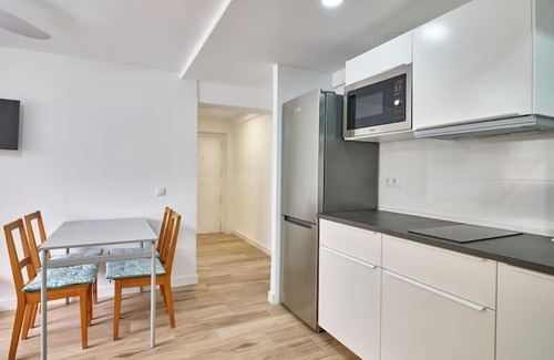 Usera Apartment | NEW Plaza Elíptica Metro Bus 15 min centro 3d Luxe reformado