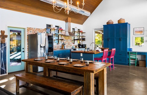 Driftwood House | NEW Pool, Fire Pit, Grill, Ping Pong, Views on Stunning 5-Acre Retreat!