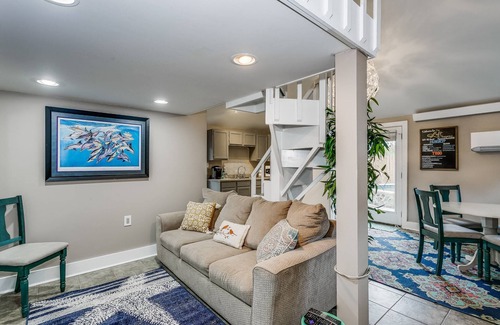 South Pensacola Apartment | New Pool! - North Hill Private Studio Guest House w/Loft Queen Bed - New Pool! WiFi & Cable TV