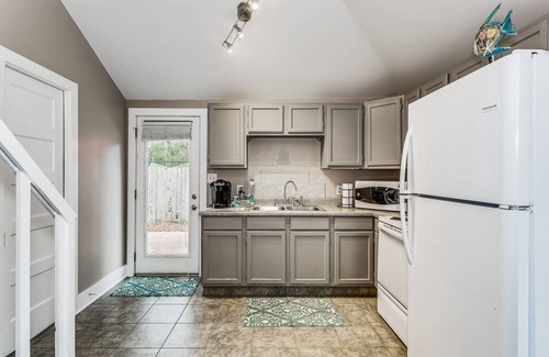 South Pensacola Apartment | New Pool! - North Hill Private Studio Guest House w/Loft Queen Bed - New Pool! WiFi & Cable TV
