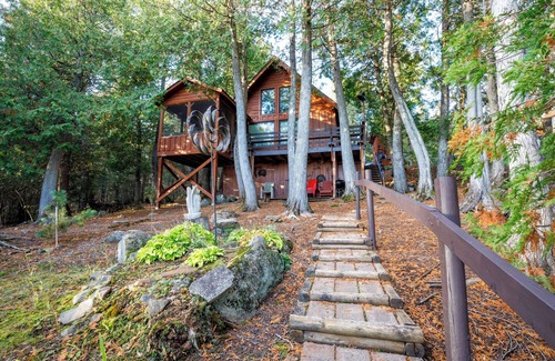 Grand Marais Cabin | NEW POPLAR LAKE LISTING! "Up the Gunflint Trail!" 2 bdrm., 1 ba. lakefront cabin