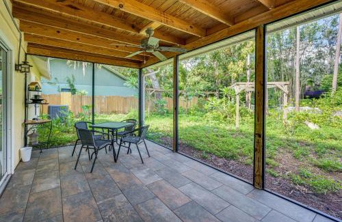 Port Richey House | New Port Richey Home with Charcoal Grill Near Hiking