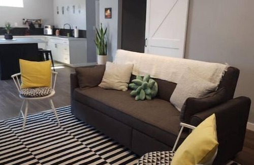 Encanto House | New & Private, Central Location, Pet Friendly
